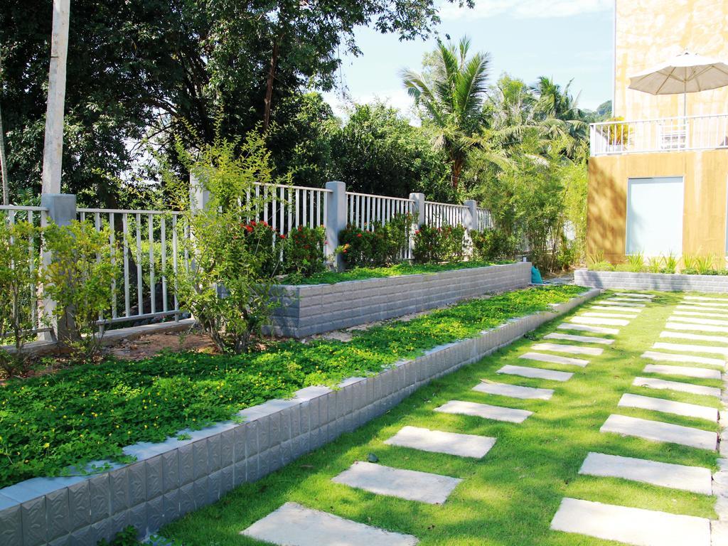 Emis Hotel Phú Quốc Exterior photo