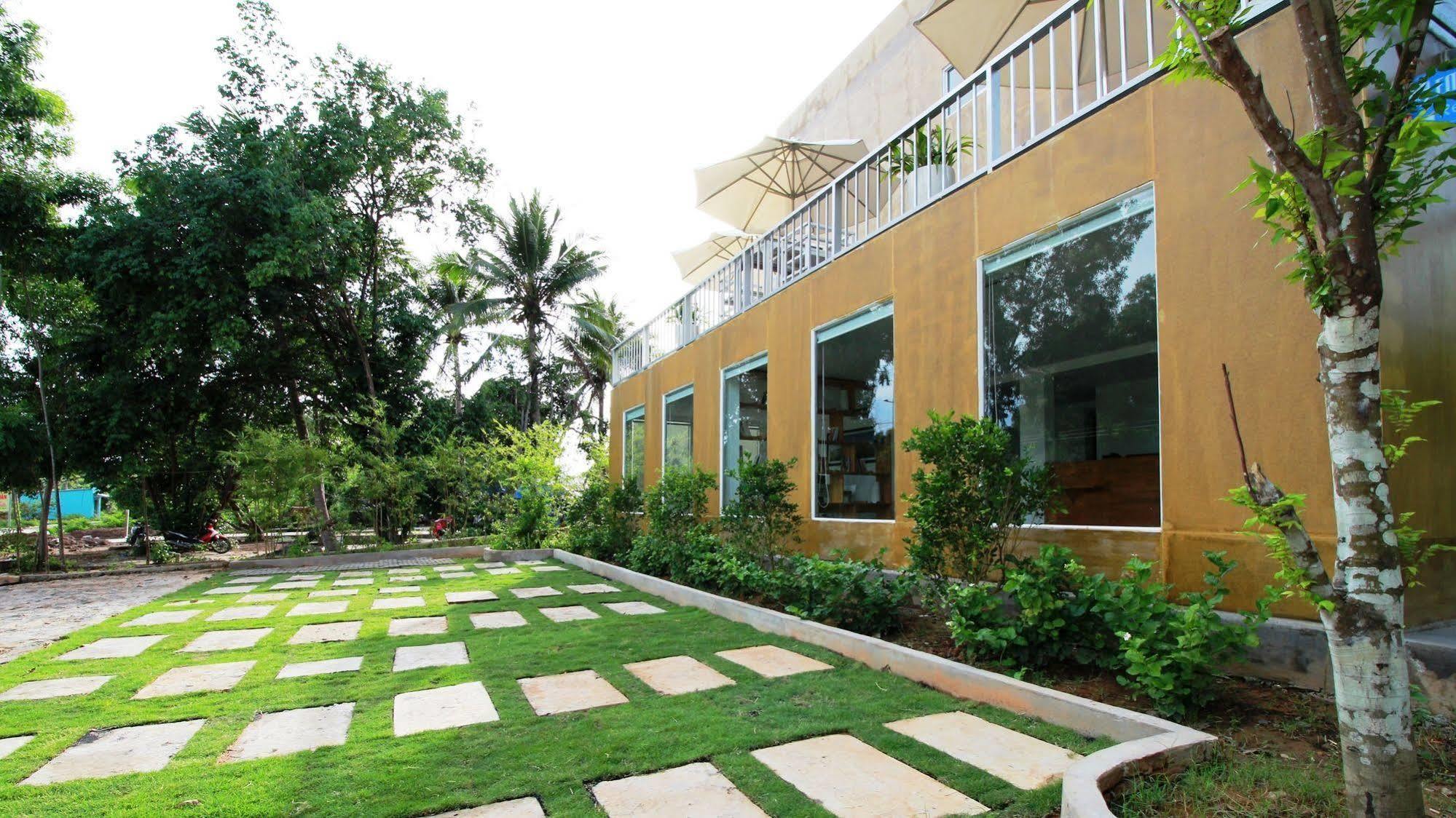 Emis Hotel Phú Quốc Exterior photo