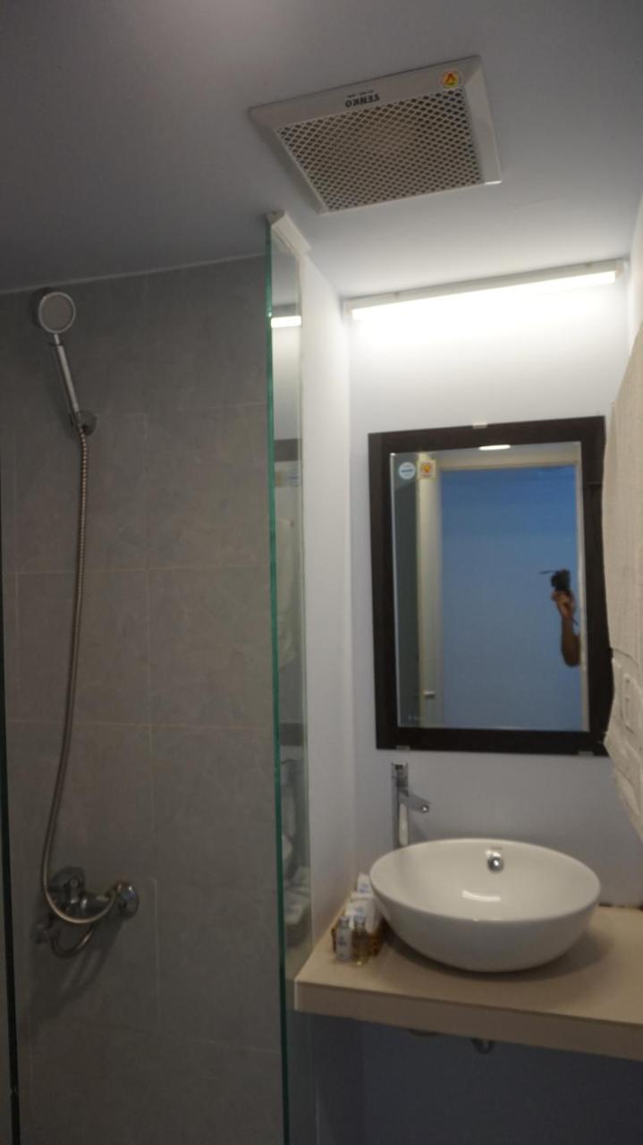 Emis Hotel Phú Quốc Exterior photo